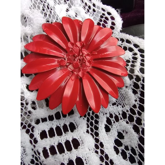 Vintage Red Enamel Metal Flower Brooch Pin - Picture 2 of 6